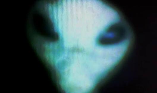 Video: Alleged Contactee With Photos Of Aliens and Spacecraft