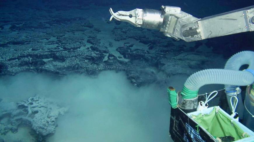 Submarine Discovers Possible ‘Atlantis’ Continent